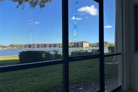 Copropriété à louer à Pembroke Pines, Floride: 2 chambres, 105.63 m2 № 2046401 - photo 17