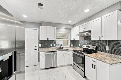 Купить виллу или дом в Тампа, Флорида 5 комнат, 113.71м2, № 2418871 - фото 15