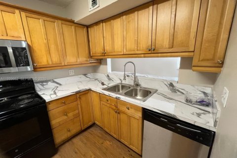 Condo in Miramar, Florida, 3 bedrooms  № 1997017 - photo 6