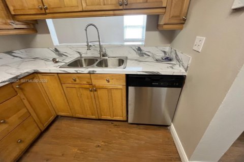 Condo in Miramar, Florida, 3 bedrooms  № 1997017 - photo 7