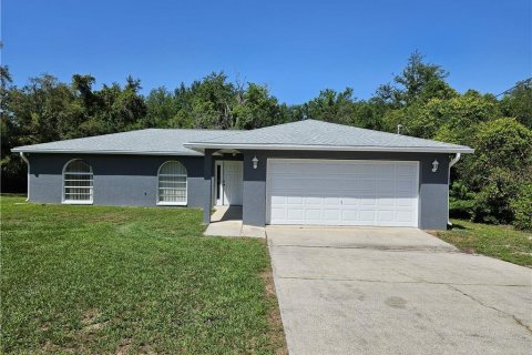 House in Homosassa, Florida 3 bedrooms, 121.24 sq.m. № 1744739 - photo 1