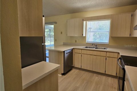 House in Homosassa, Florida 3 bedrooms, 121.24 sq.m. № 1744739 - photo 12