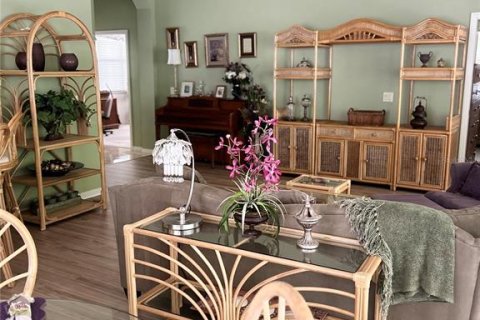 House in Clermont, Florida 2 bedrooms, 141.95 sq.m. № 2259075 - photo 3