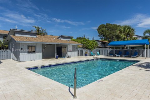 Touwnhouse à Hollywood, Floride 2 chambres, 115.29 m2 № 2331987