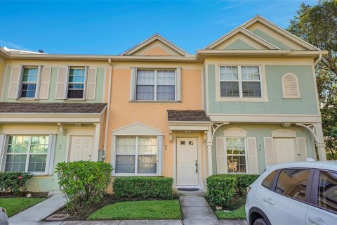 Townhouse in Weston, Florida 2 bedrooms, 103.12 sq.m. № 2400022 - photo 2