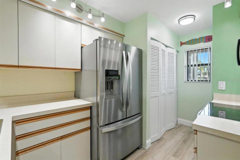 Купить кондоминиум в Нью-Смирна-Бич, Флорида 4 комнаты, 97.83м2, № 1796791 - фото 13