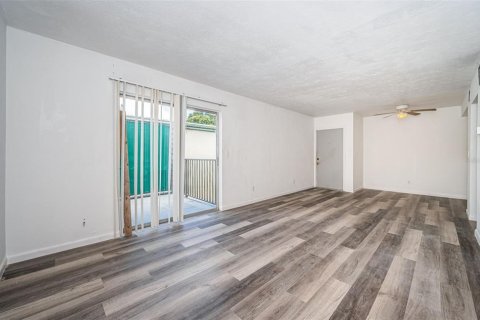 Copropriété à vendre à Clearwater, Floride: 2 chambres, 75.53 m2 № 1681835 - photo 7