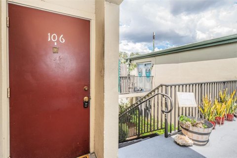 Copropriété à vendre à Clearwater, Floride: 2 chambres, 75.53 m2 № 1681835 - photo 4