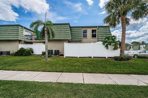 Copropriété à vendre à Clearwater, Floride: 2 chambres, 75.53 m2 № 1681835 - photo 3