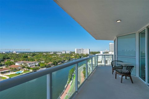 Copropriété à louer à Miami Beach, Floride: 3 chambres, 213.68 m2 № 1966326 - photo 8