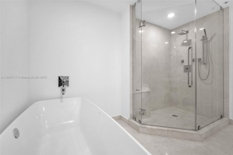 Снять в аренду кондоминиум в Норт-Майами-Бич, Флорида 2 спальни, 170.57м2, № 1952027 - фото 24