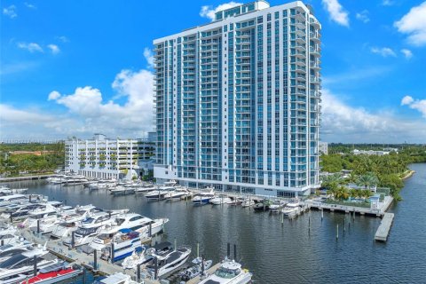 Снять в аренду кондоминиум в Норт-Майами-Бич, Флорида 2 спальни, 170.57м2, № 1952027 - фото 5