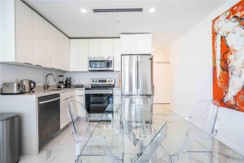 Снять в аренду квартиру в Майами-Бич, Флорида 2 спальни, 90.49м2, № 1967282 - фото 9