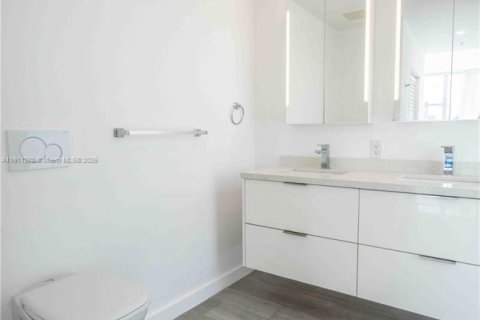 Снять в аренду квартиру в Майами-Бич, Флорида 2 спальни, 90.49м2, № 1967282 - фото 16