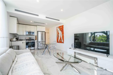 Снять в аренду квартиру в Майами-Бич, Флорида 2 спальни, 90.49м2, № 1967282 - фото 5