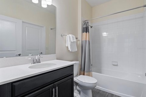 Casa en venta en Clermont, Florida, 2 dormitorios, 127.65 m2 № 1909294 - foto 5