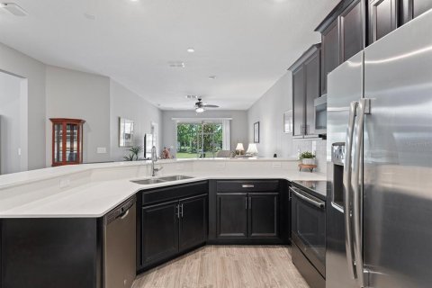 Casa en venta en Clermont, Florida, 2 dormitorios, 127.65 m2 № 1909294 - foto 9