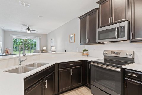 Casa en venta en Clermont, Florida, 2 dormitorios, 127.65 m2 № 1909294 - foto 8