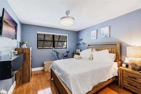 Townhouse in Pembroke Pines, Florida 3 bedrooms, 155.33 sq.m. № 1868201 - photo 27