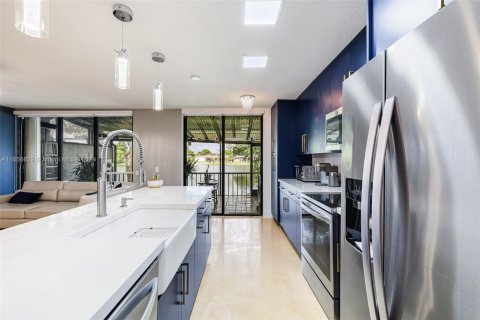 Townhouse in Pembroke Pines, Florida 3 bedrooms, 155.33 sq.m. № 1868201 - photo 6