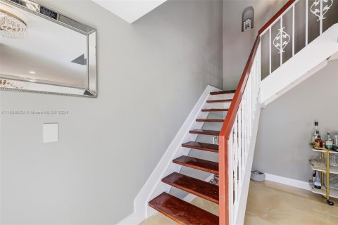 Townhouse in Pembroke Pines, Florida 3 bedrooms, 155.33 sq.m. № 1868201 - photo 18