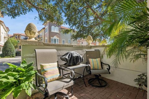 Touwnhouse à vendre à Lake Mary, Floride: 4 chambres, 198.07 m2 № 2419695 - photo 4