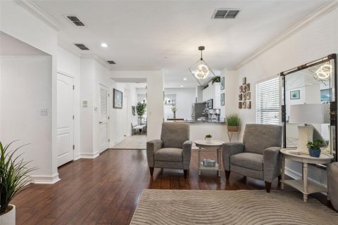 Touwnhouse à vendre à Lake Mary, Floride: 4 chambres, 198.07 m2 № 2419695 - photo 18