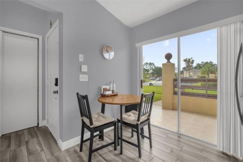 Adosado en venta en Kissimmee, Florida, 2 dormitorios, 88.44 m2 № 2209631 - foto 12
