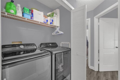 Adosado en venta en Kissimmee, Florida, 2 dormitorios, 88.44 m2 № 2209631 - foto 21