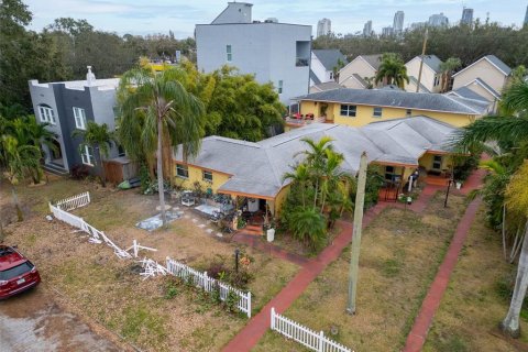 Commercial property in Saint Petersburg, Florida 276.48 sq.m. № 1732977 - photo 23