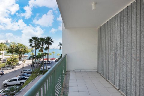 Condominio en venta en Miami, Florida, 1 dormitorio, 73.11 m2 № 2033089 - foto 6