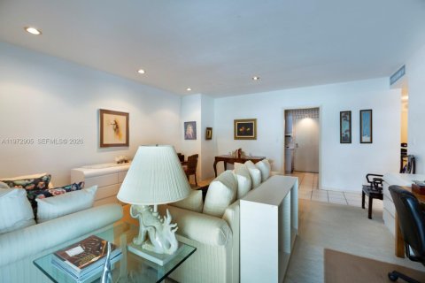 Condominio en venta en Miami, Florida, 1 dormitorio, 73.11 m2 № 2033089 - foto 5