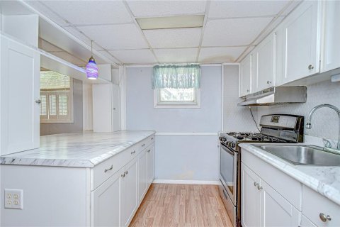 House in Zephyrhills, Florida 2 bedrooms, 85.47 sq.m. № 1760454 - photo 16