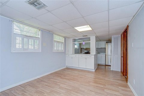 House in Zephyrhills, Florida 2 bedrooms, 85.47 sq.m. № 1760454 - photo 5