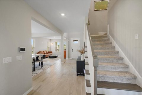 House in Palmetto, Florida 5 bedrooms, 317.17 sq.m. № 2396392 - photo 5