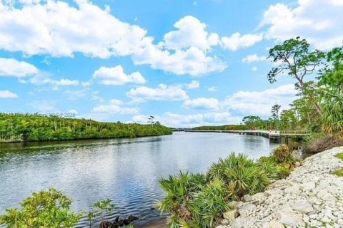 Condo in Port St. Lucie, Florida, 2 bedrooms  № 1809724 - photo 12