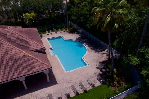 Touwnhouse à louer à Coconut Creek, Floride: 3 chambres, 150.13 m2 № 1175138 - photo 1