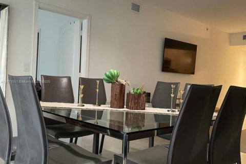 Купить кондоминиум в Дорал, Флорида 3 спальни, 157.93м2, № 1934115 - фото 11