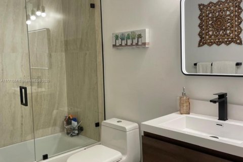 Купить кондоминиум в Дорал, Флорида 3 спальни, 157.93м2, № 1934115 - фото 4