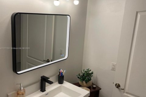 Купить кондоминиум в Дорал, Флорида 3 спальни, 157.93м2, № 1934115 - фото 6