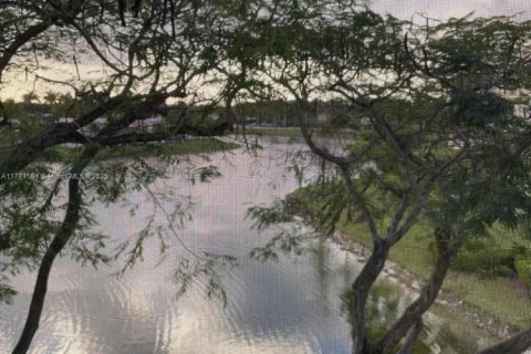 Купить кондоминиум в Дорал, Флорида 3 спальни, 157.93м2, № 1934115 - фото 26