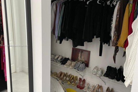 Купить кондоминиум в Дорал, Флорида 3 спальни, 157.93м2, № 1934115 - фото 16