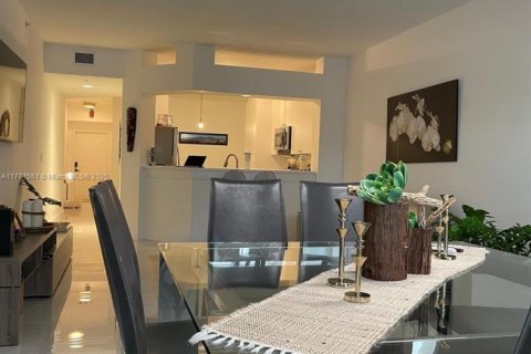 Купить кондоминиум в Дорал, Флорида 3 спальни, 157.93м2, № 1934115 - фото 10