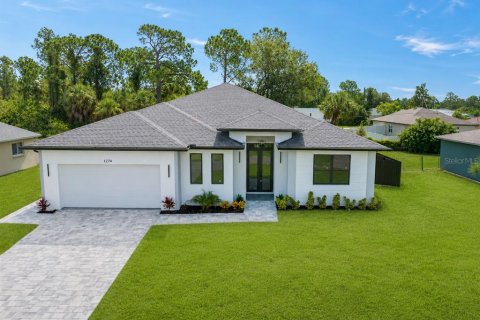 Villa ou maison à North Port, Floride 4 chambres, 223.06 m2 № 2287257
