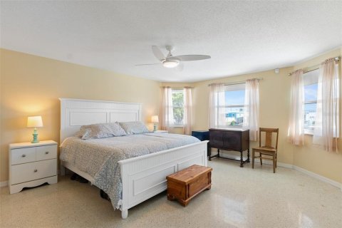 House in Port Charlotte, Florida 2 bedrooms, 145.67 sq.m. № 1732935 - photo 16