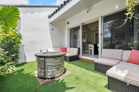 Villa ou maison à vendre à Miami, Floride: 3 chambres, 177.63 m2 № 1715277 - photo 21