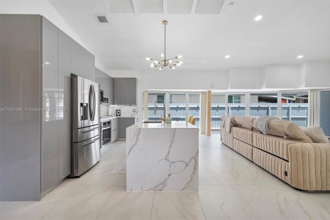Villa ou maison à vendre à Miami, Floride: 3 chambres, 177.63 m2 № 1715277 - photo 14