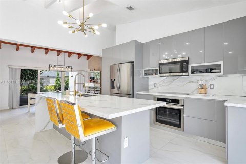 Villa ou maison à vendre à Miami, Floride: 3 chambres, 177.63 m2 № 1715277 - photo 17