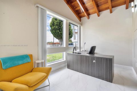 Villa ou maison à vendre à Miami, Floride: 3 chambres, 177.63 m2 № 1715277 - photo 8