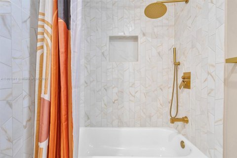 Villa ou maison à vendre à Miami, Floride: 3 chambres, 177.63 m2 № 1715277 - photo 30